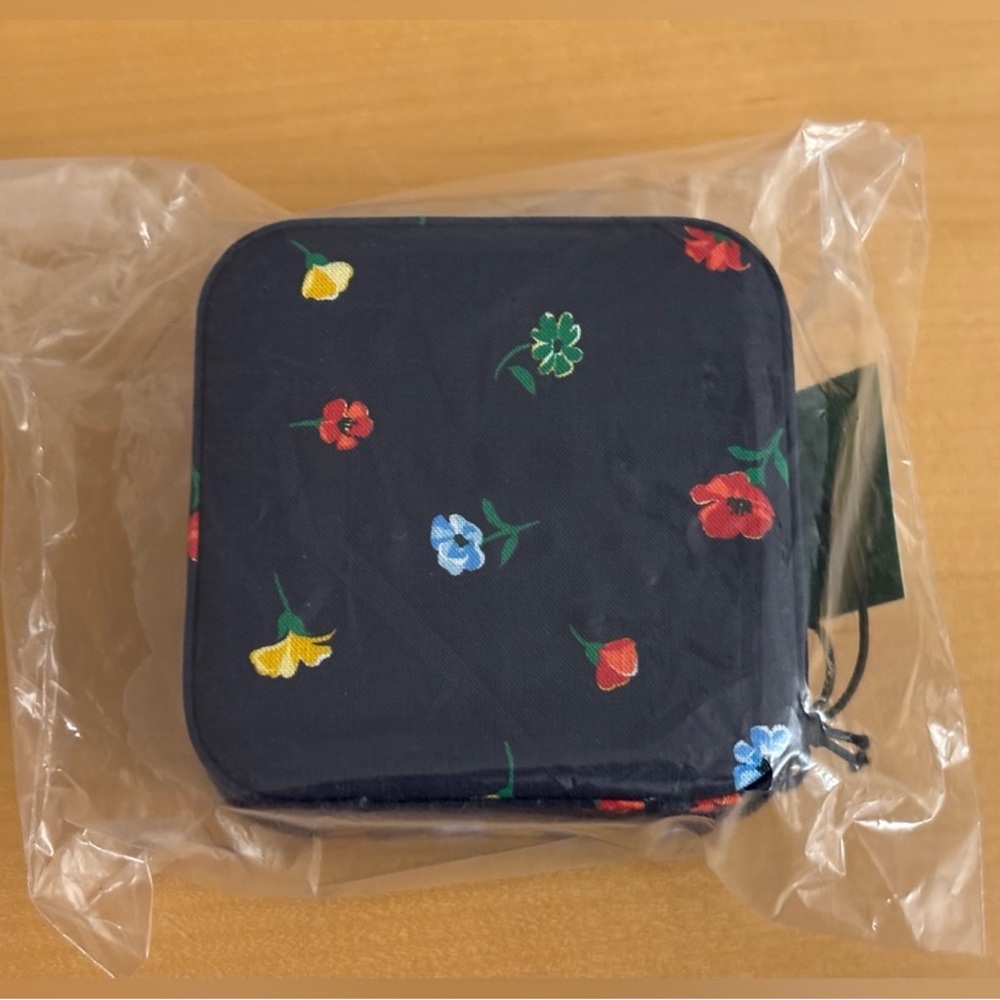 Kate Spade Floral Print Navy Accessory Pouch - Picture 2 of 9